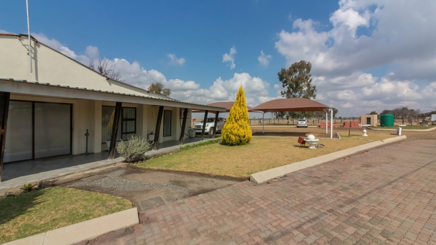 3 Bedroom Property for Sale in Kroonstad Rural Free State